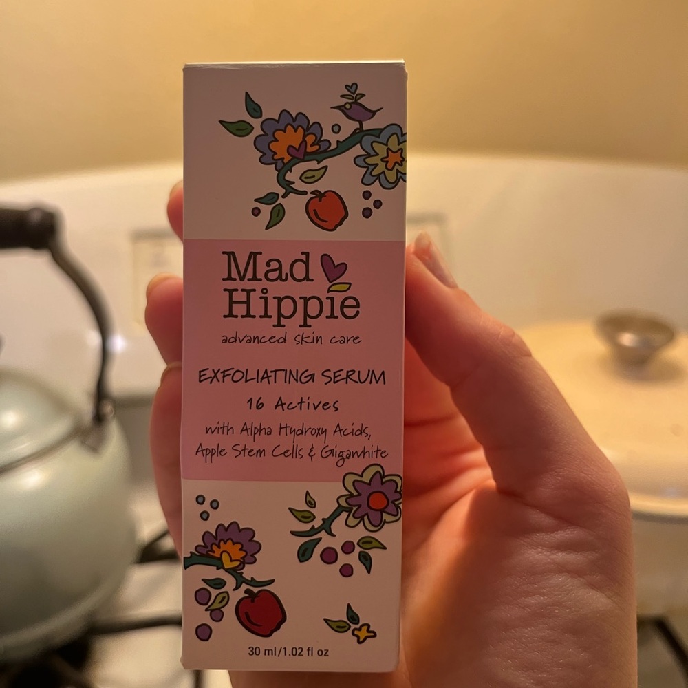 New in box Mad Hippie Exfoliating serum